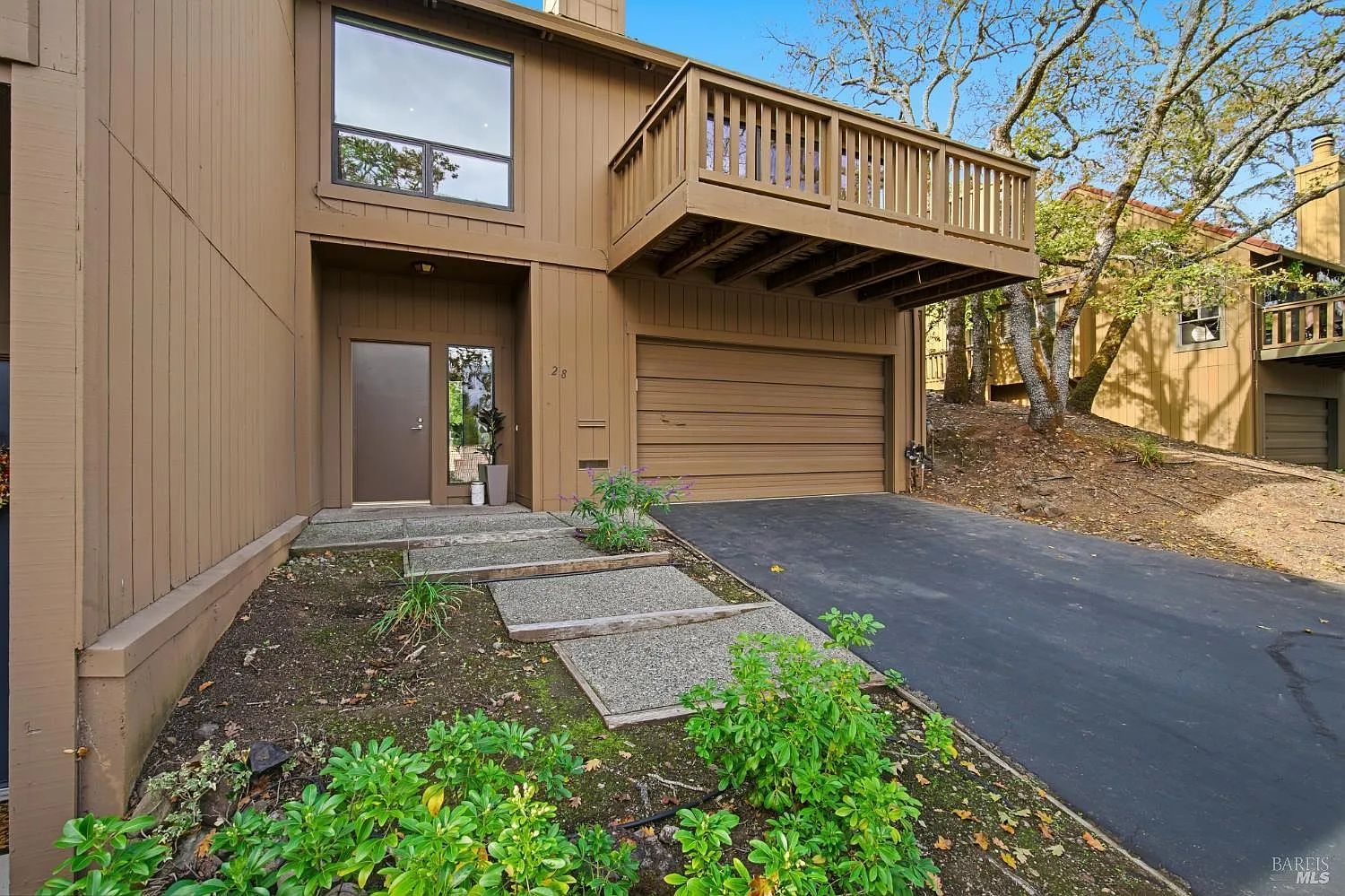 28 Oak Forest Place photo 1