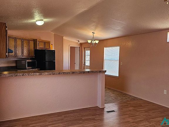 3rd image of 765 Manzanita Rd SW