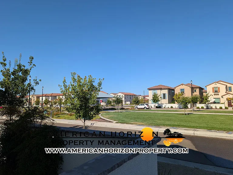 6416 Campus Pkwy — Photo 21