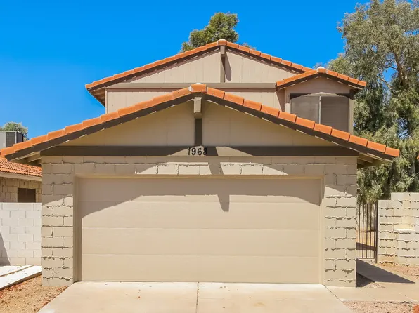 1968 N Lexington Dr, Chandler, AZ 85224
