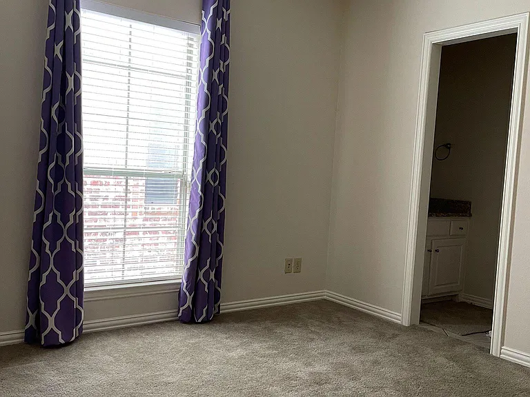 4419 Donegal Dr — Photo 10