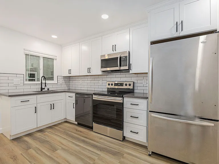 Montecito Ave 137 — Photo 15