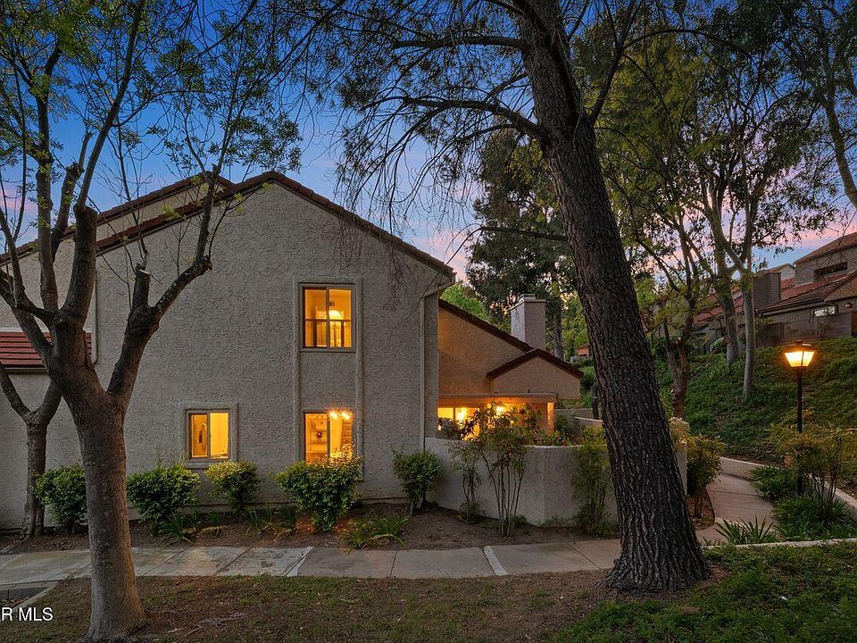 1st image of 174 N Via Colinas