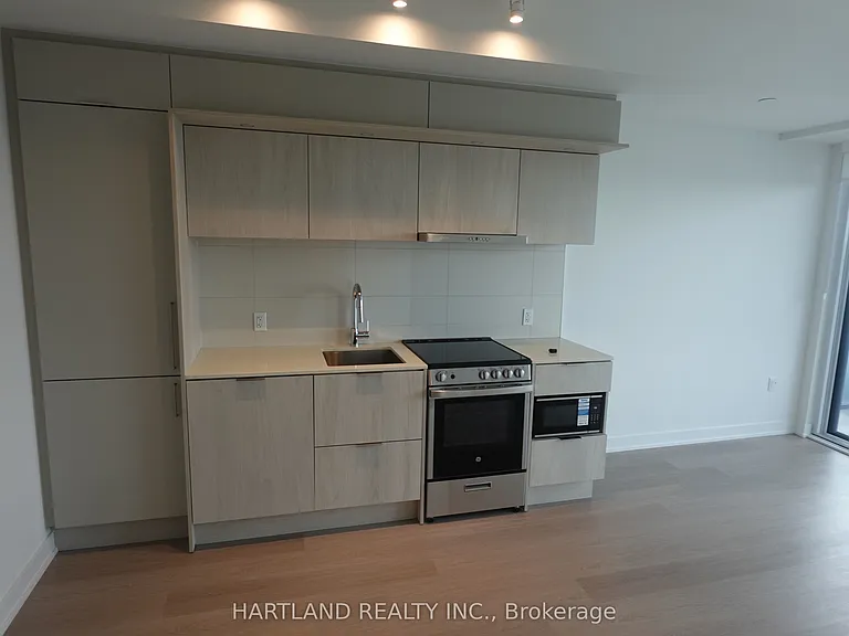 448 Burnhamthorpe Rd W #1801 — Photo 11
