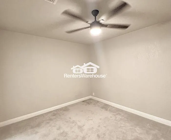 310 W Pontiac Dr #8 — Photo 13
