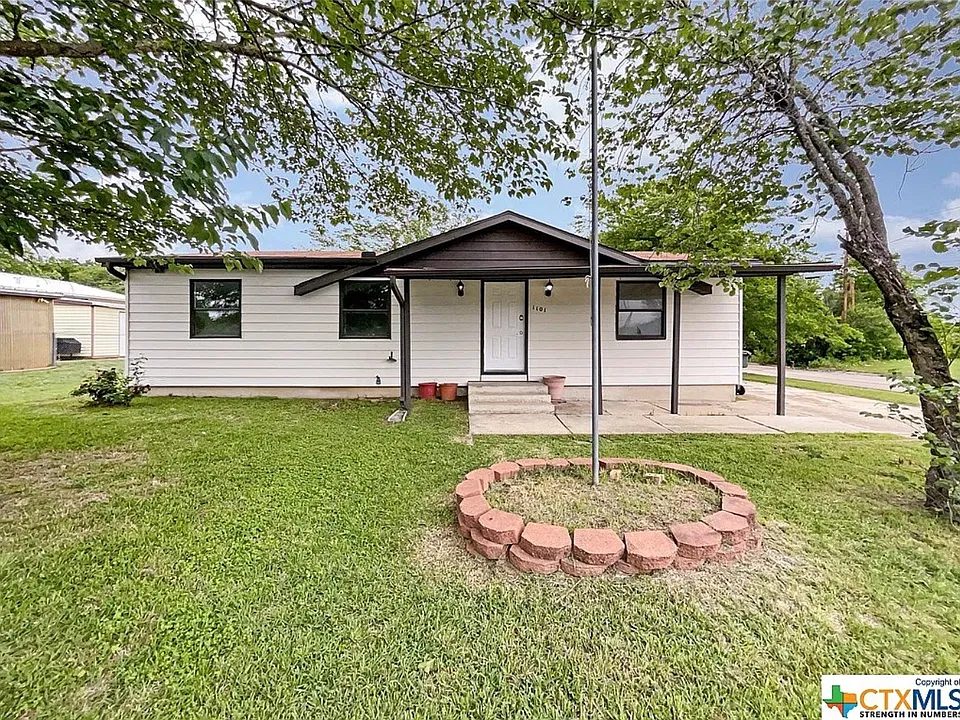 1101 Karen Dr