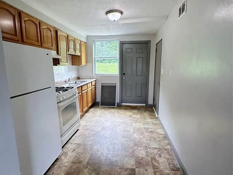 350 Lasalle St #425 — Photo 8