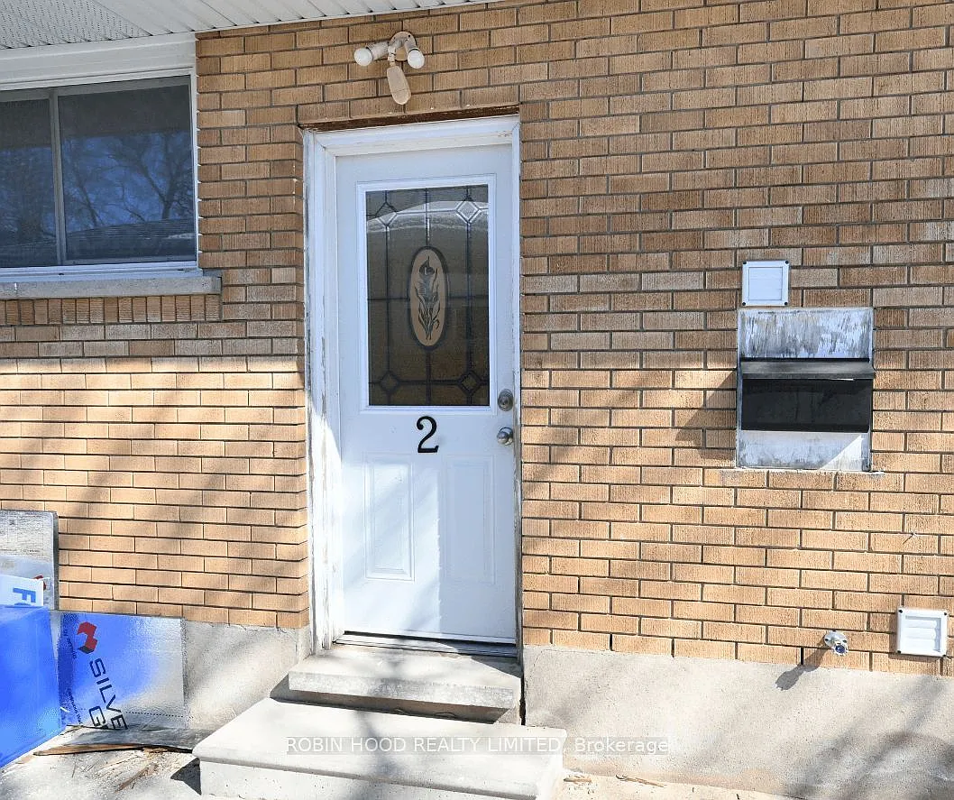 5 bed, $1,900 — Photo 2