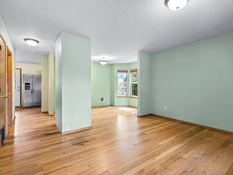 4308 N Albina Ave — Photo 3