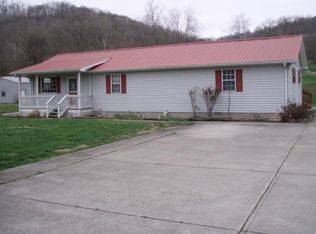 4105 Highway 31e Ln, Bethpage, TN 37022