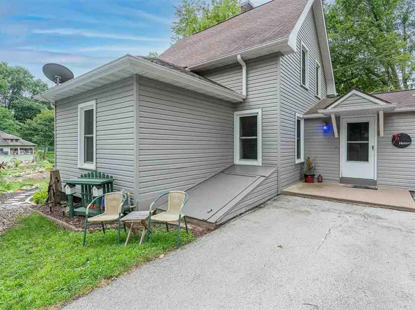 200 Van St, Savanna, IL 61074