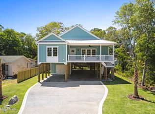 101 SE 18th St, Oak Island, NC 28465