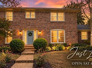 8000 Barbour Manor Dr, Louisville, KY 40241