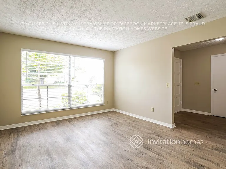 117 Ridgefield Ct — Photo 10