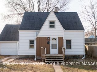 1205 Hillcrest Dr, Kaukauna, WI 54130