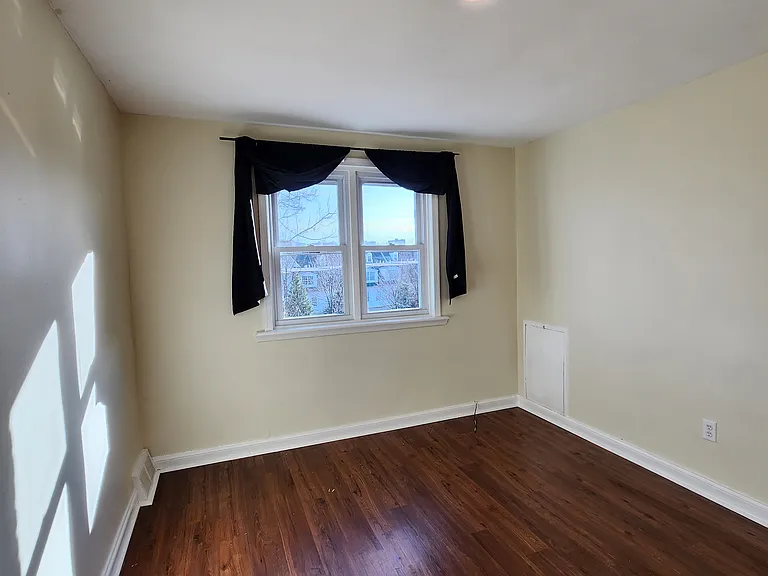 3534 Cresson St — Photo 11