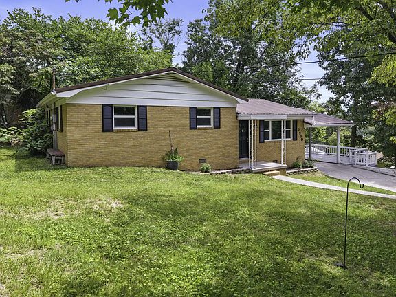 2nd image of 2930 Mountain View Dr SE