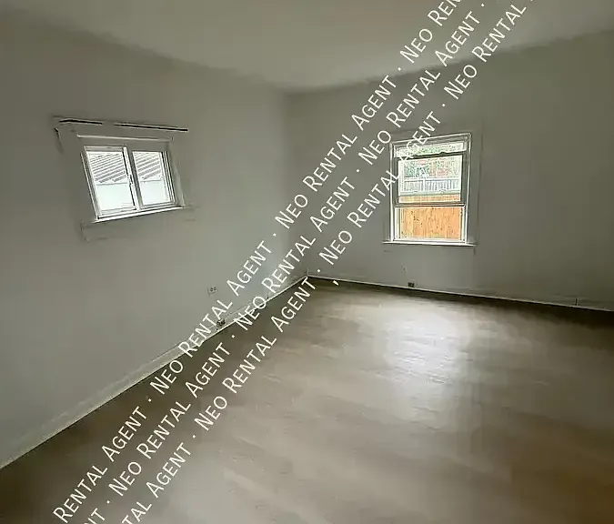 10214 Avon Ave — Photo 7