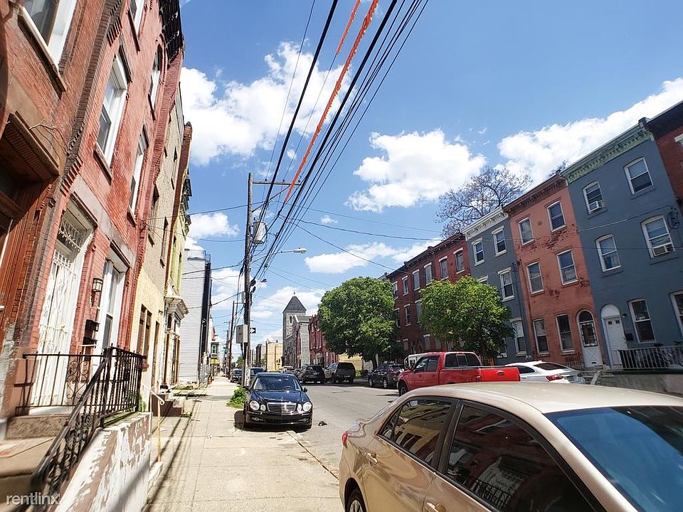 2nd image of 2537 Cecil B Moore Ave Unit B