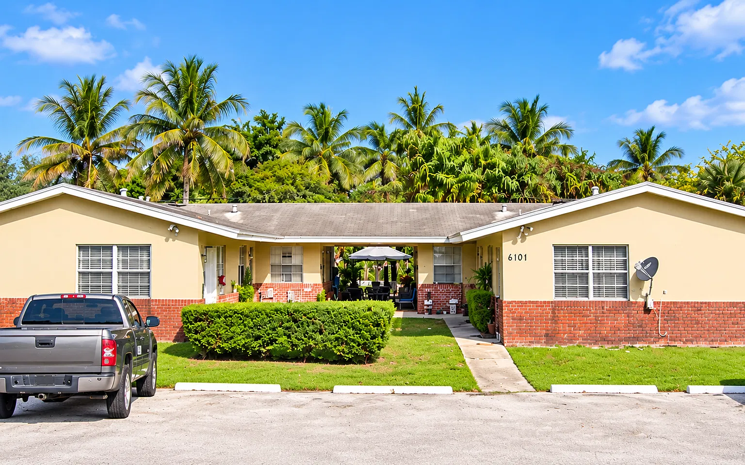 6101 Pierce St Hollywood, FL 33024 — Photo 2