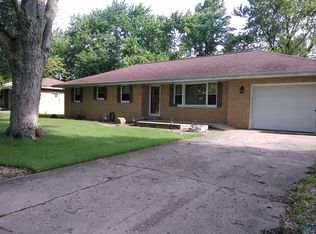 312 E Franklin St, Fisher, IL