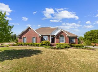 204 Wellsbrook Cir, Fayetteville, TN 37334