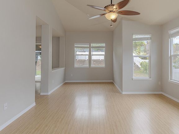 5th image of 46 Maunaleo Pl