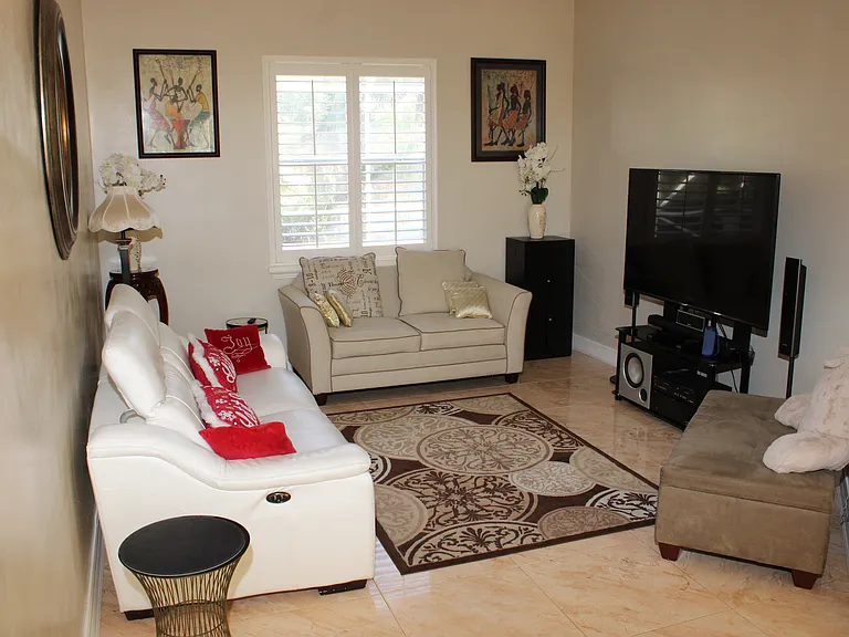 Living room 2