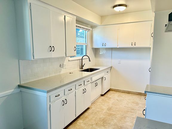 3rd image of 444 Mission St