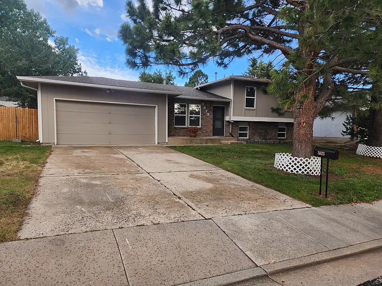 5875 Del Paz Dr — Photo 1