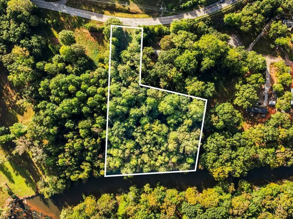 Standing Springs Rd, Greenville, SC 29605