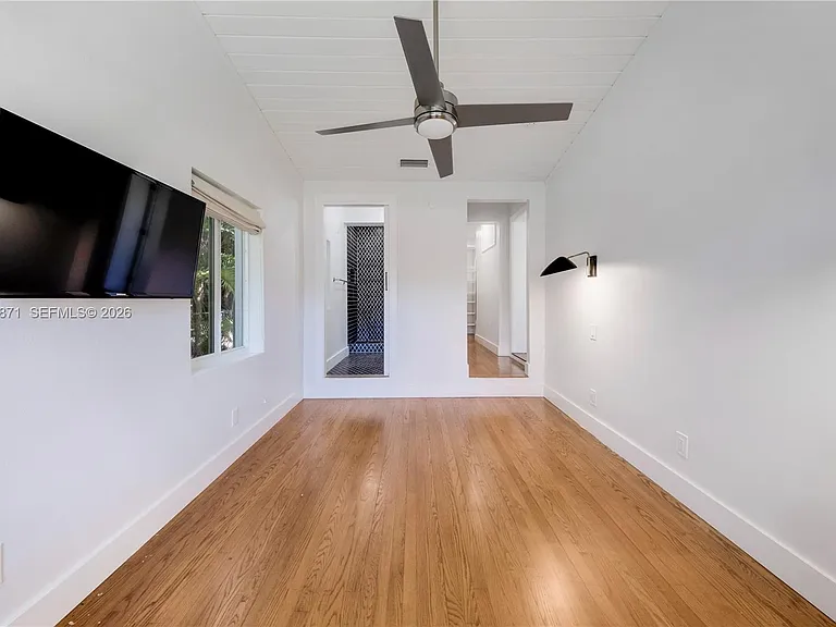 101 NW 100th St — Photo 18