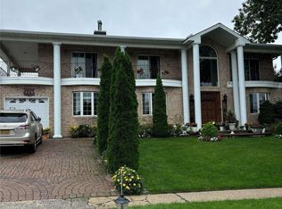 720 Fairview Ave, Westbury, NY 11590