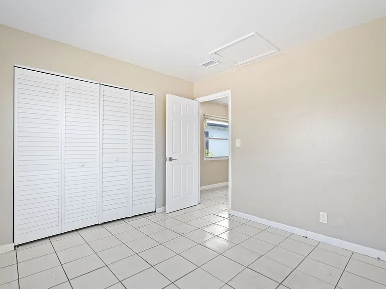 1022 NW 6th Ave — Photo 12