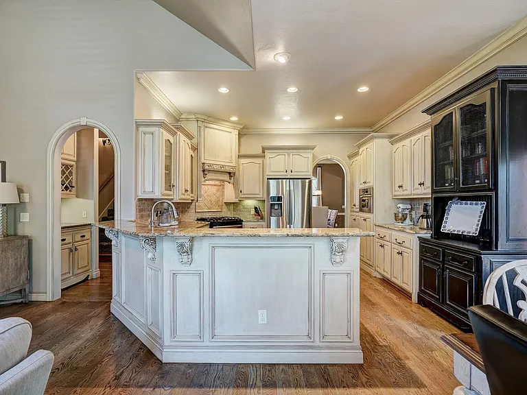 3116 Beacon Hill St — Photo 18