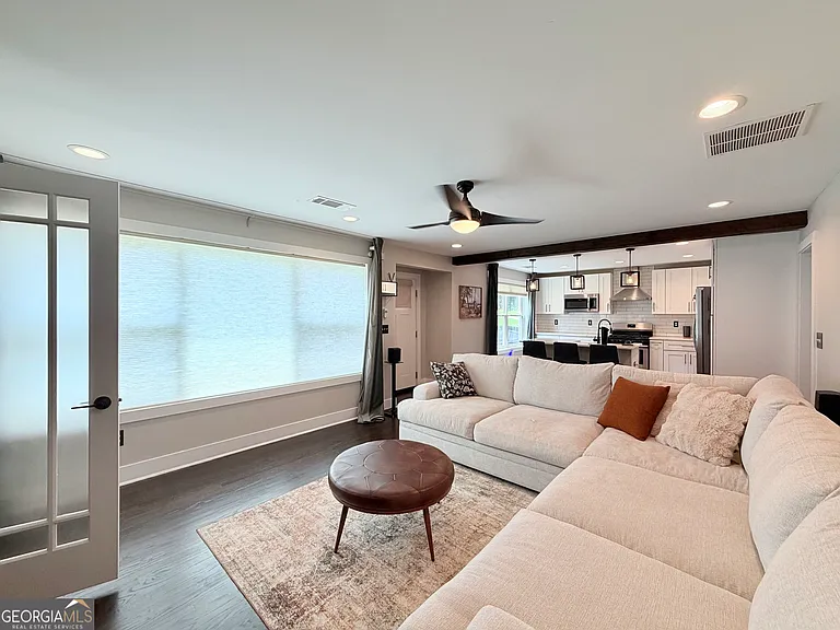1311 Douglas St SW — Photo 4