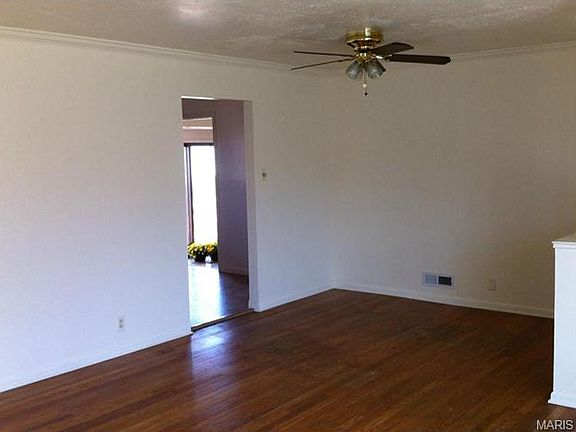 5th image of 6319 Kingsway Dr