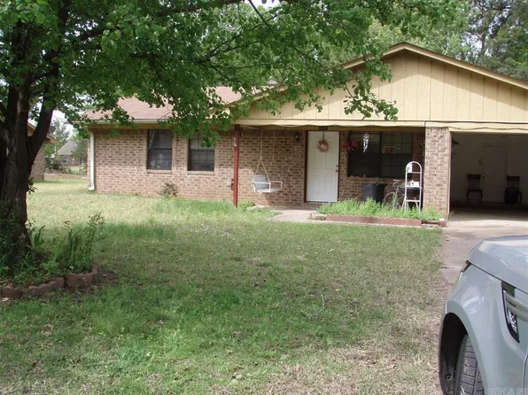 411 S Ellen Dr, Ashdown, AR 71822