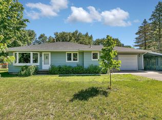 1022 Sunset Ridge Rd, Saint Cloud, MN 56303
