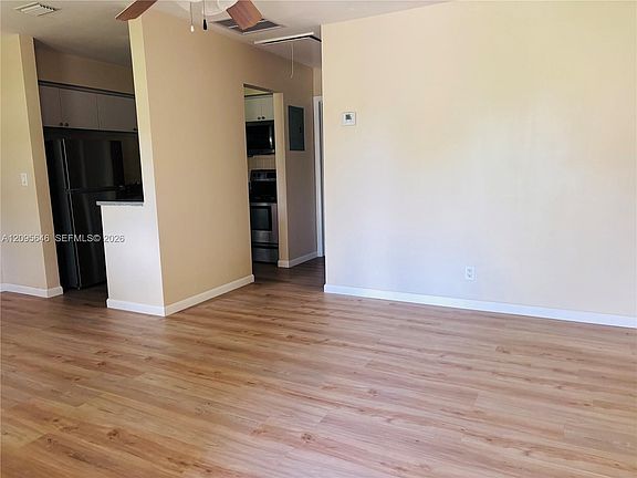 5th image of 1004 SW 2nd Ave