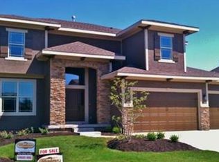 17255 S Lichtenauer Dr, Olathe, KS 66062