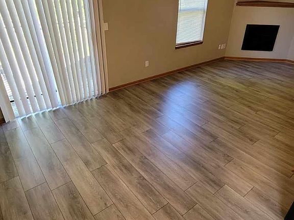 3rd image of 1662 NW Garrett Dr #1662