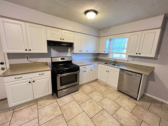 Kitchen - countertops