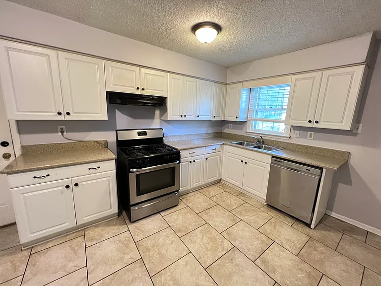 Kitchen - countertops