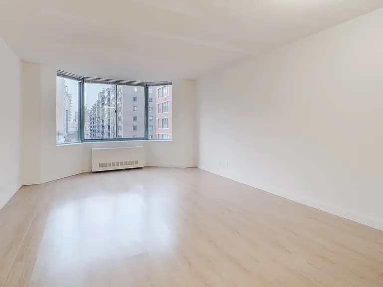 750 Columbus Ave #2F — Photo 53