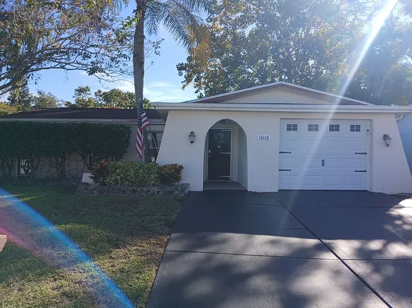 10136 Glen Moor Ln, Port Richey, FL 34668