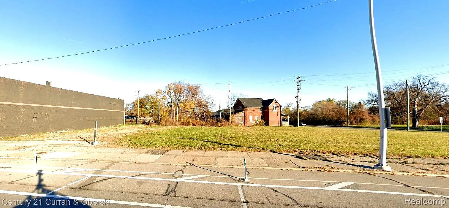 3930 Michigan Ave photo 1