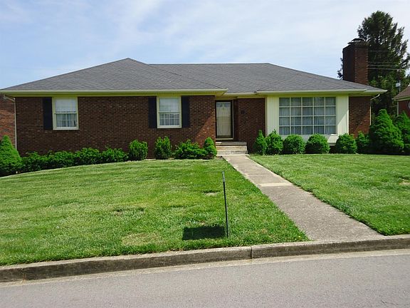 3rd image of 111 Dogwood Dr