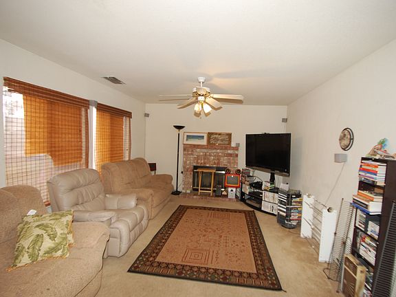 5th image of 3634 Des Moines Dr
