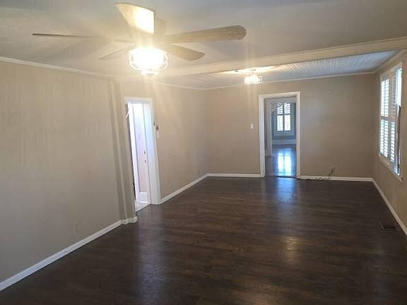 2nd image of 1401 Austin St